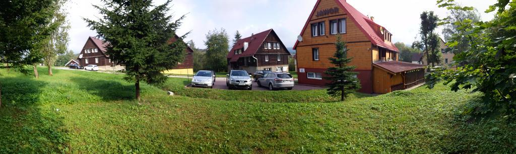 Dom Goscinny Jawor Czarnypotok Krynica Exterior foto